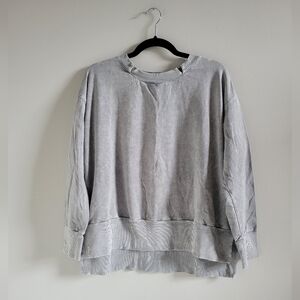 Chalet Et Cici Grey Hemp/Cotton Notched Neckline Sweatshirt Womens Size Large
